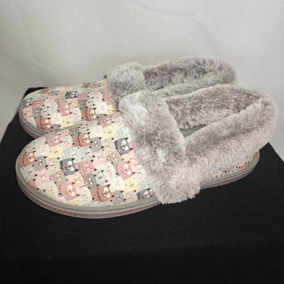 Bobs Skechers Women Size 6 Too Cozy Slippers Gray Plush Pastel Cats Print Winter - Picture 4 of 9
